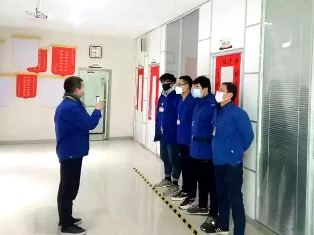 吴雄飞1_副本.png